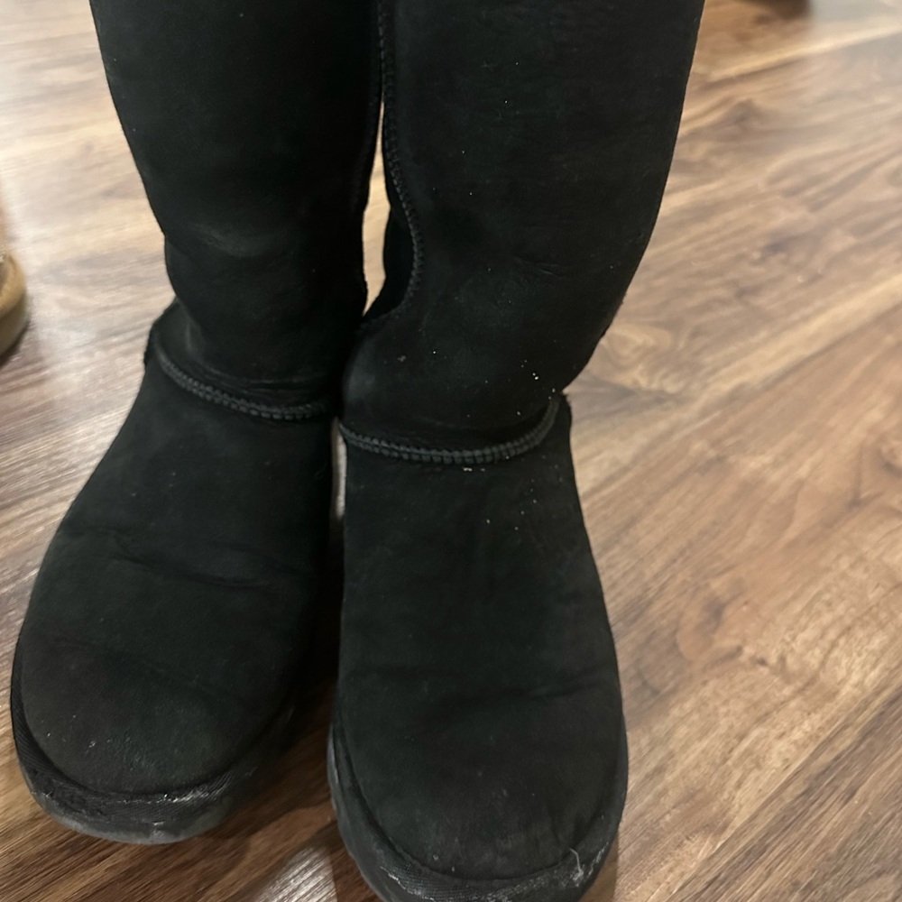 UGG Classic Tall boot in black